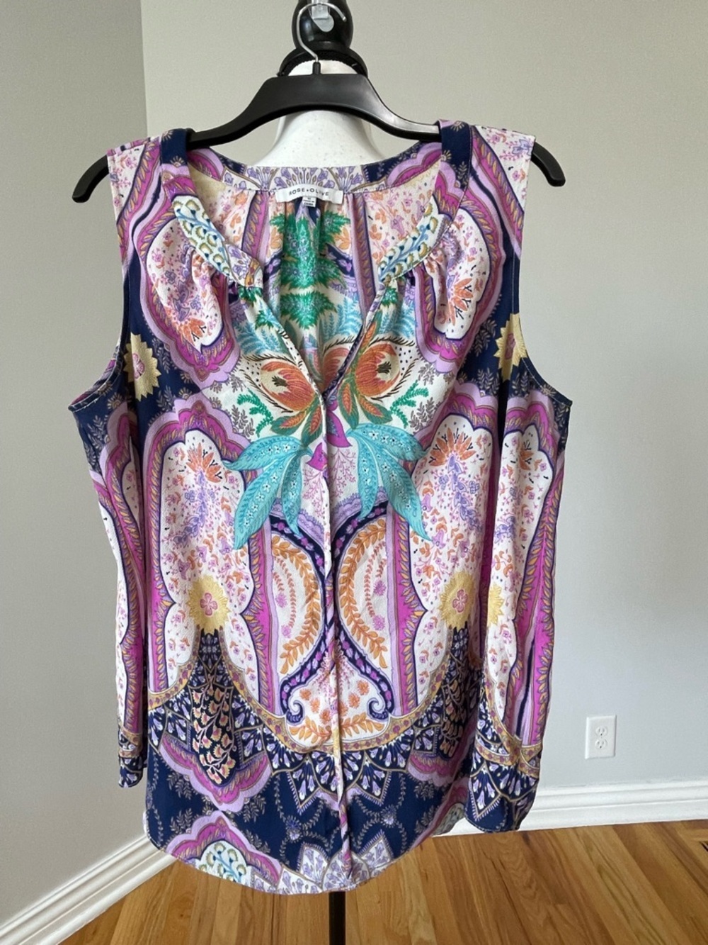 Rose & Olive plus size 1X sleeveless blouse layer career v neck office work
